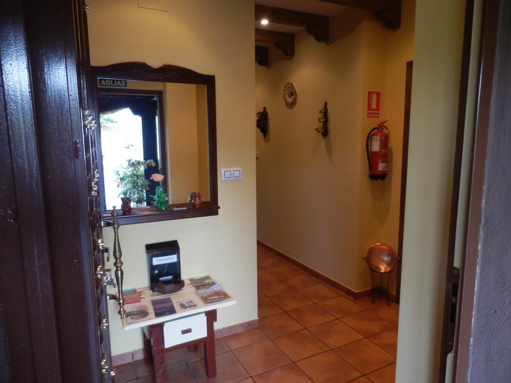 Casa Rural Los Olivos Sotoserrano Bagian luar foto